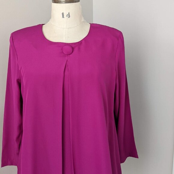 Round Neckline Cropped sleeves Women’s Dress Barbiecore size Petite Large - Picture 2 of 4
